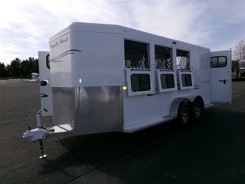 Trailer Photo 2