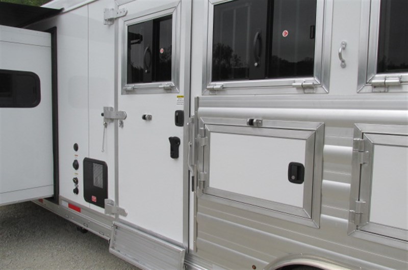 Trailer Photo 11