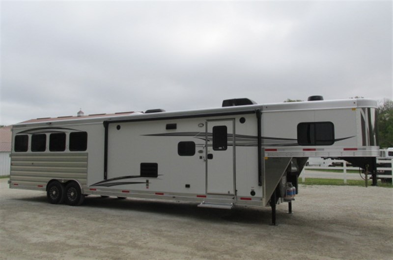 Trailer Photo 5
