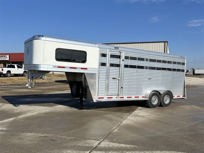 Trailer Photo 13