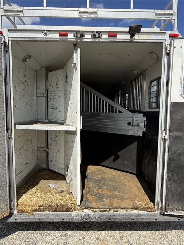 Trailer Photo 15