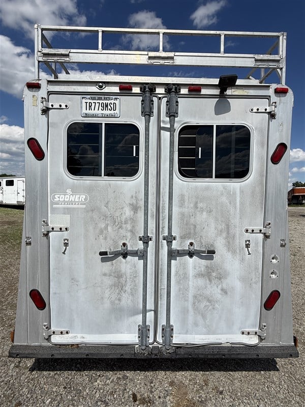 Trailer Photo 6