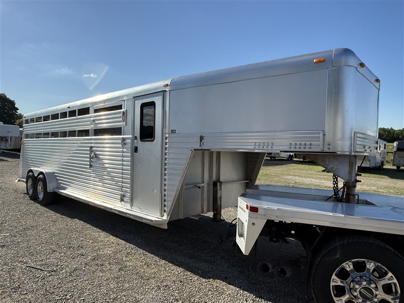 Trailer Photo 11