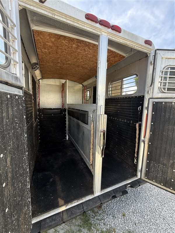 Trailer Photo 17