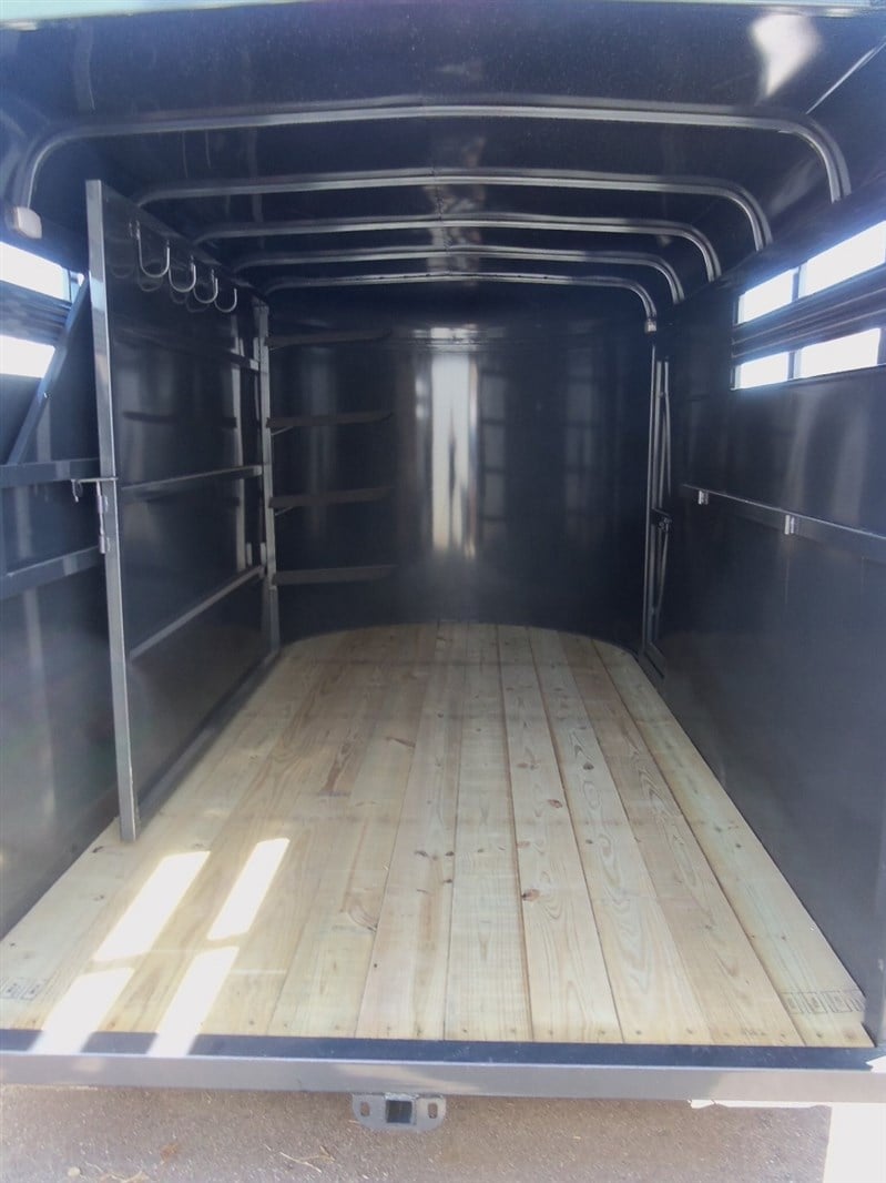 Trailer Photo 5