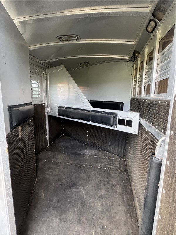 Trailer Photo 6