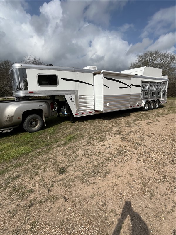Trailer Photo 2