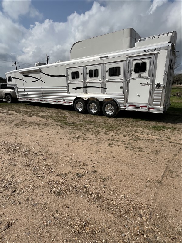 Trailer Photo 9