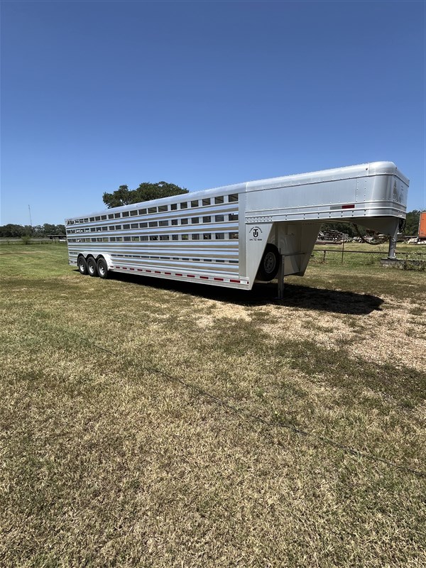 Trailer Photo 10