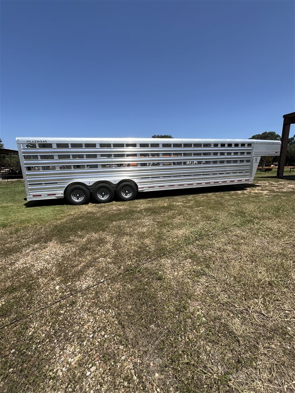 Trailer Photo 2