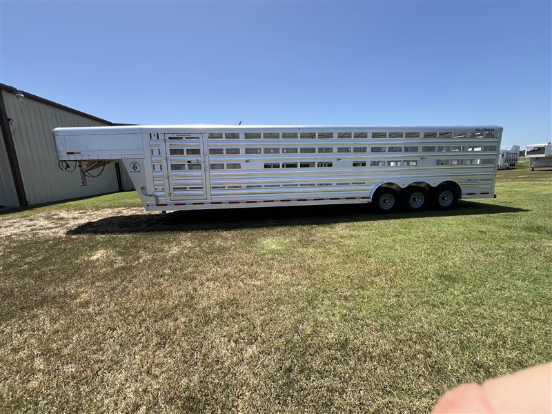 Trailer Photo 8
