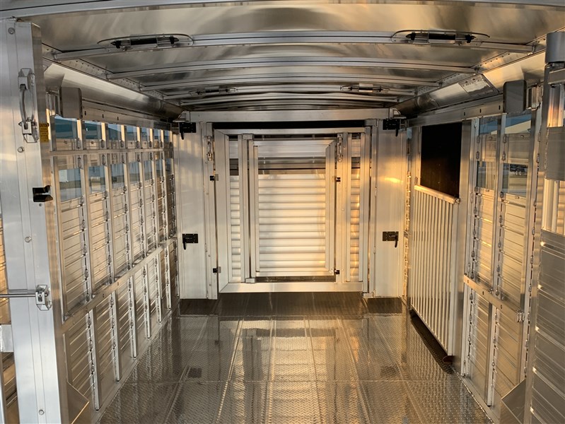 Trailer Photo 8