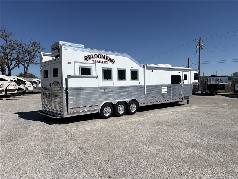 Trailer Photo 3