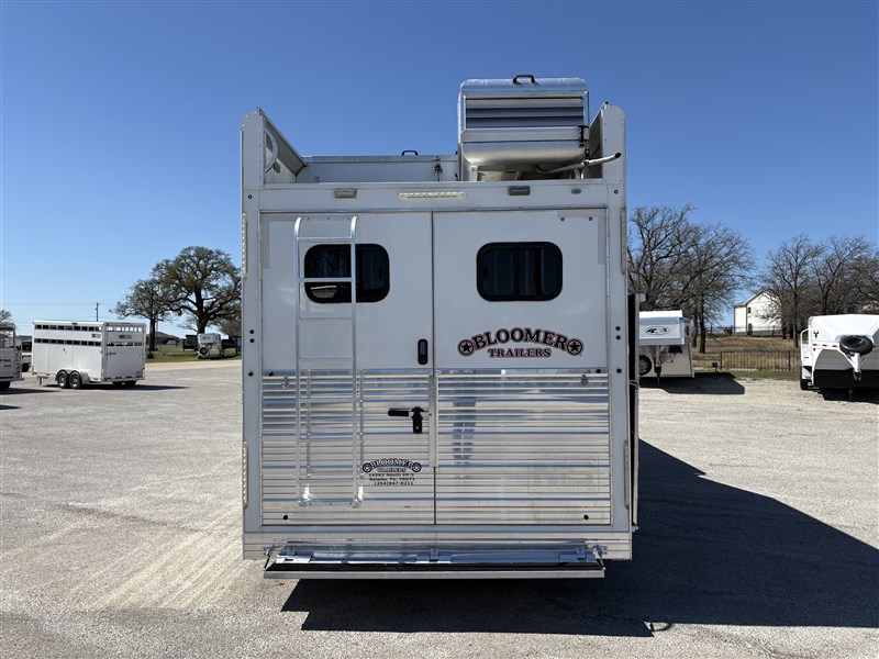 Trailer Photo 4