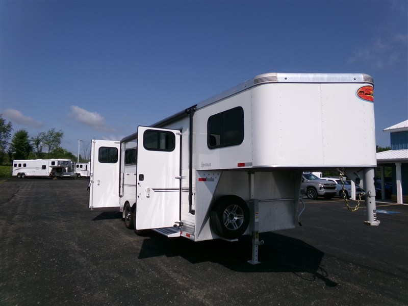 Trailer Photo 11