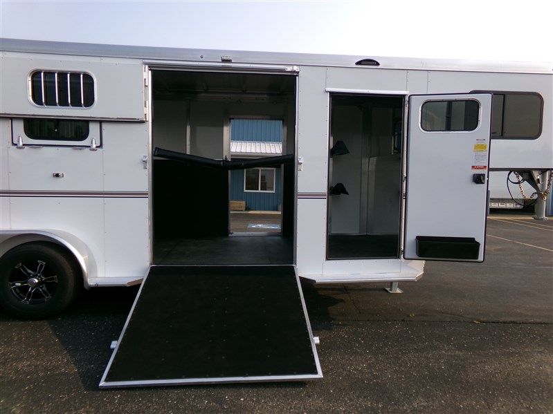 Trailer Photo 7