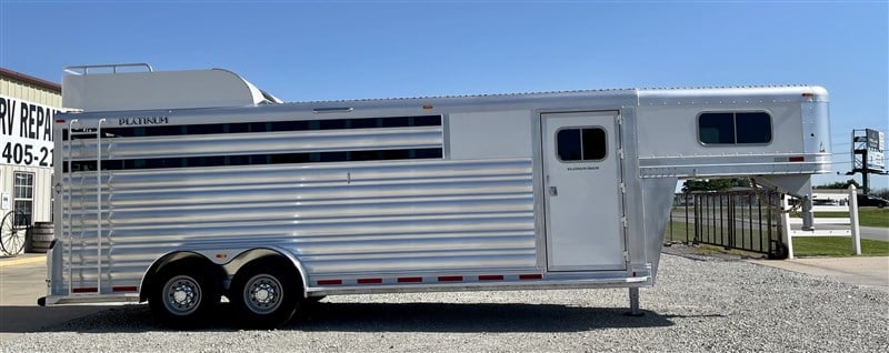 2027 Platinum 25'S/Combo,Swingout racks7'6"wide Werm ON LOT NOW