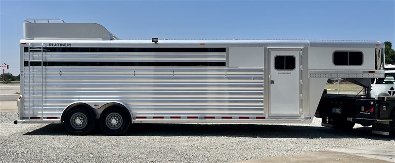 2027 Platinum 25' S/Comb S/O rack 7'6"wide WERM, ON LOT NOW