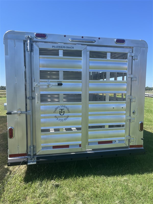 Trailer Photo 12