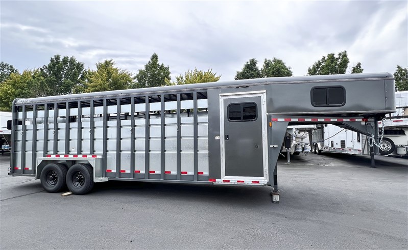2026 Maverick Maverick Gooseneck 24' Stock Combo