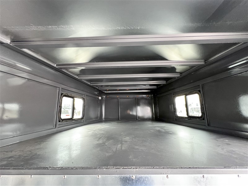 Trailer Photo 12