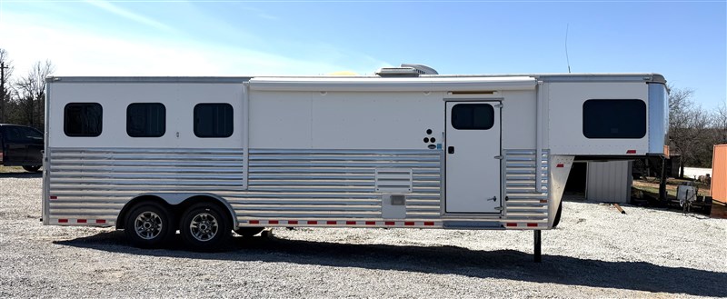 Trailer Photo 2