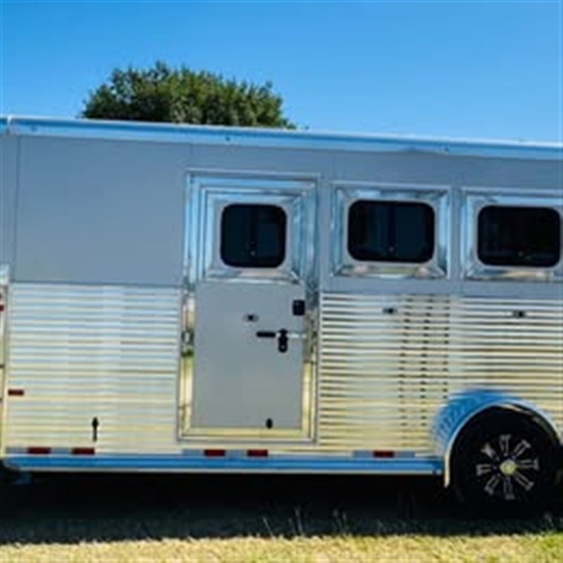Trailer Photo 4
