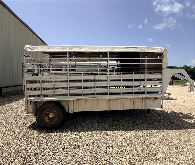 Trailer Photo 10
