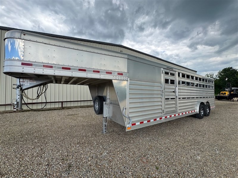 2022 Elite Elite 7" x 24' Custom Livestock Show Trailer 