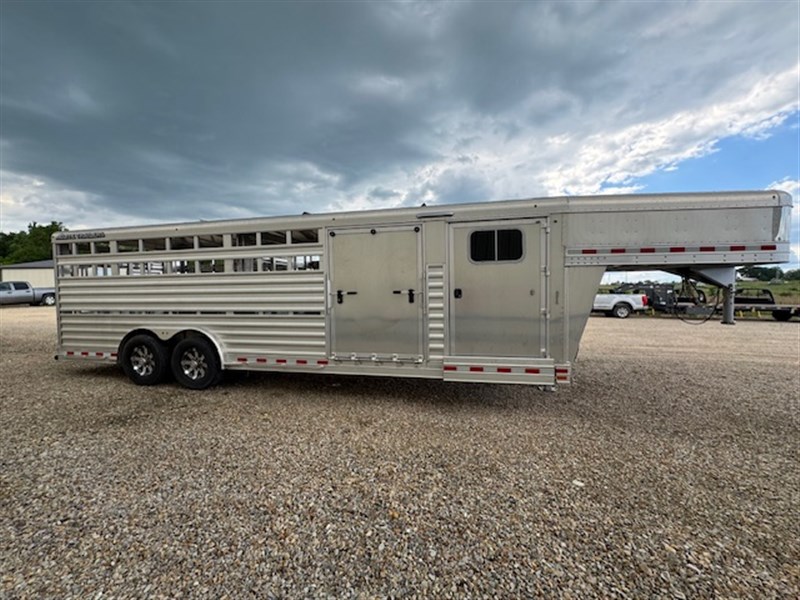 Trailer Photo 15