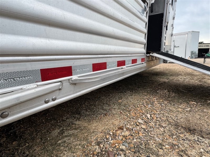 Trailer Photo 23