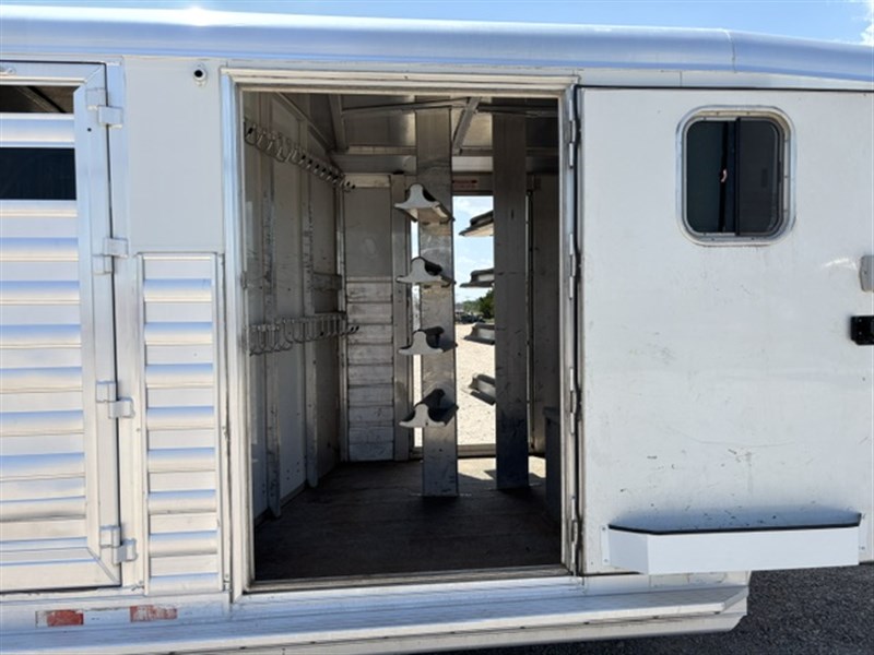 Trailer Photo 7