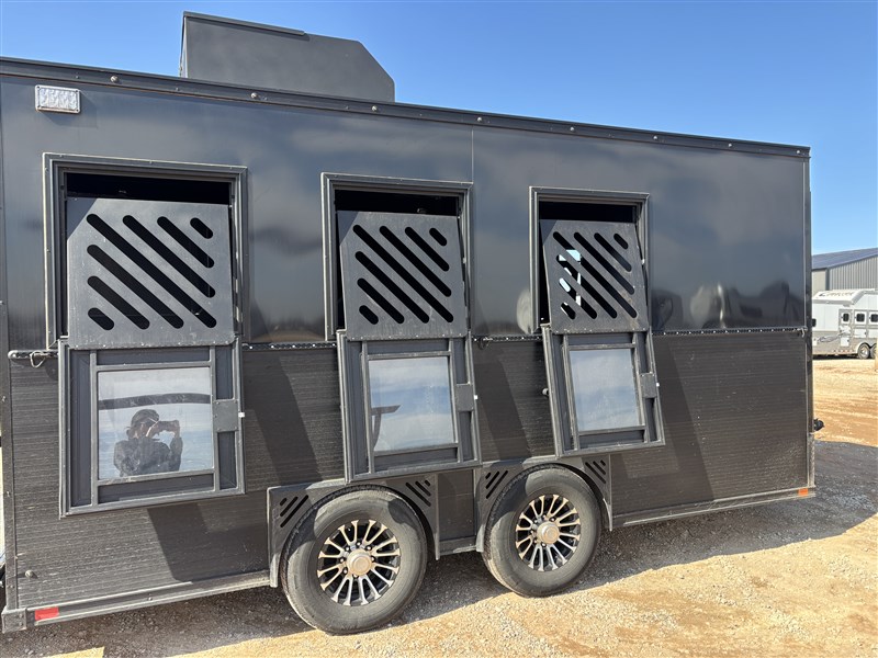 Trailer Photo 18