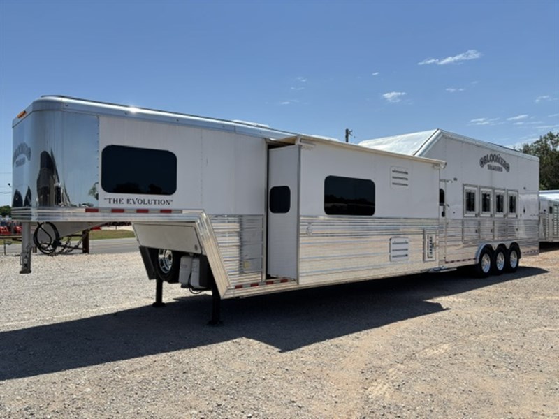 Trailer Photo 2