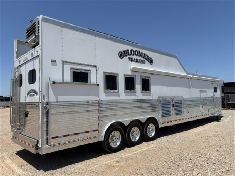Trailer Photo 4