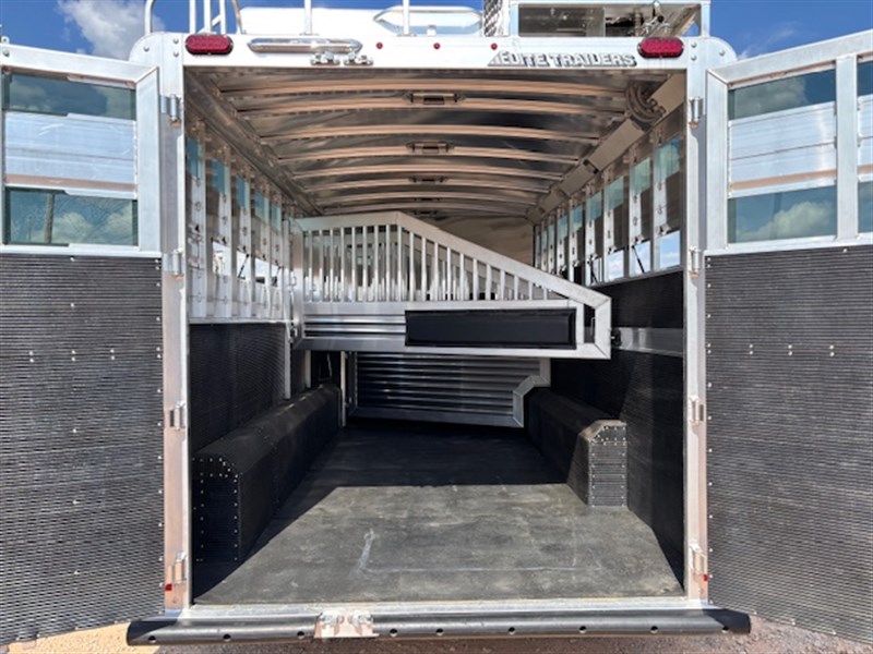 Trailer Photo 19