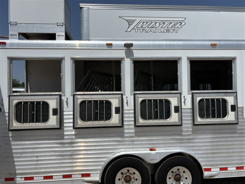 Trailer Photo 17