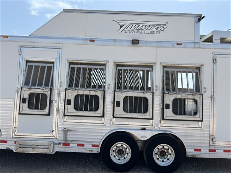 Trailer Photo 18