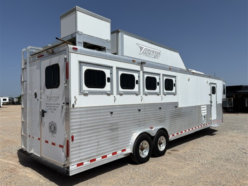 Trailer Photo 2