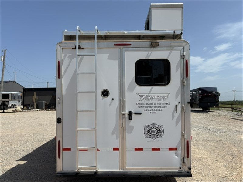 Trailer Photo 5