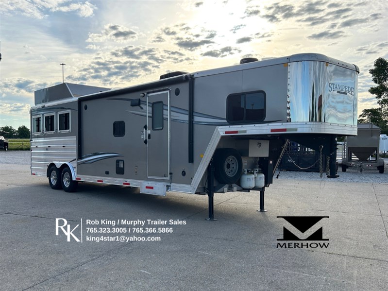 2022 Merhow Trailers 26' 3H Slant LQ 