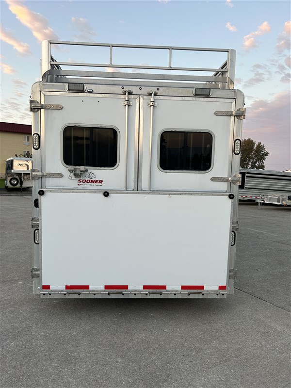 Trailer Photo 4