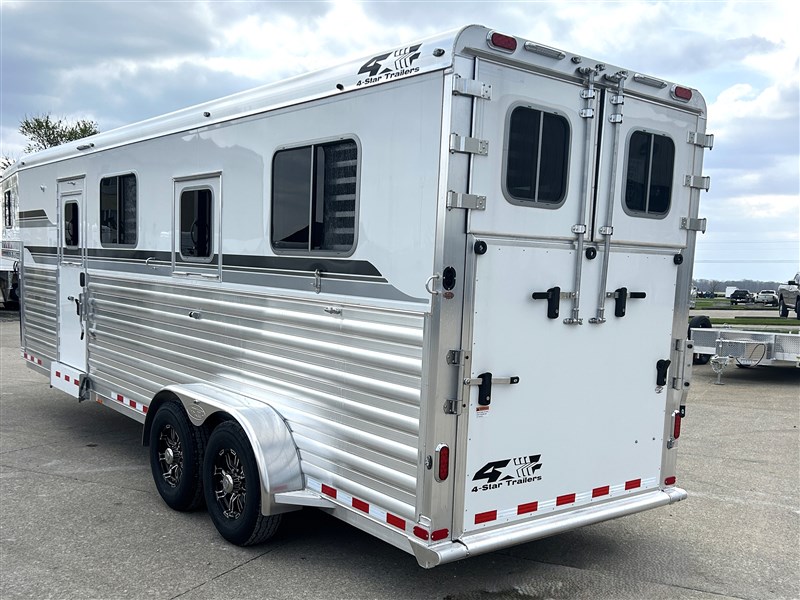 Trailer Photo 2