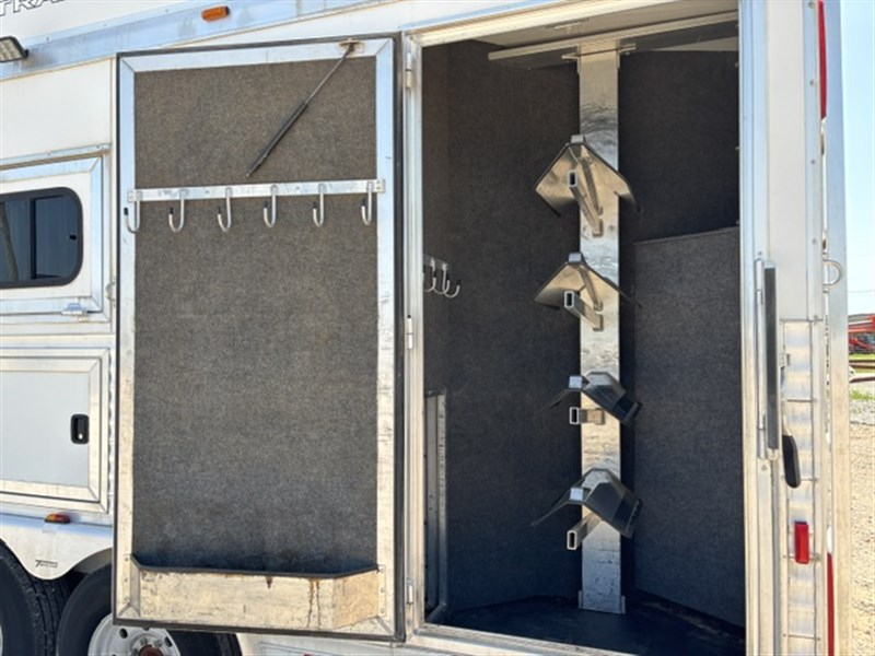 Trailer Photo 13