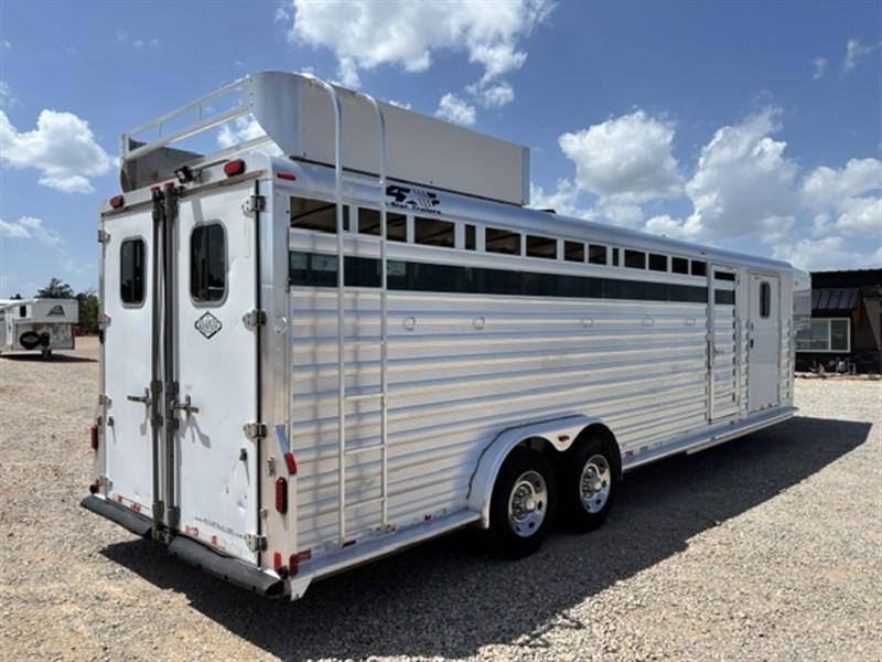 Trailer Photo 3