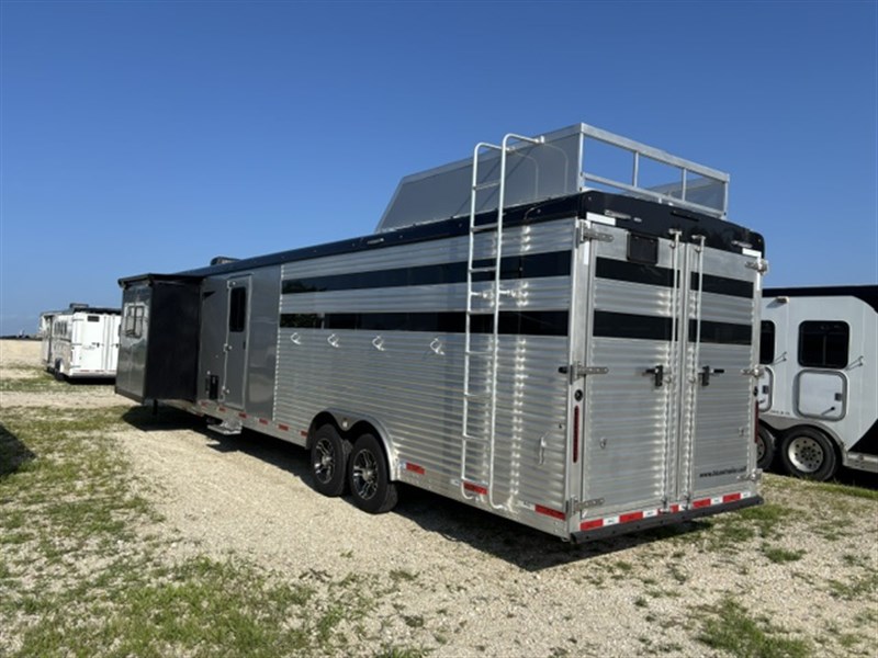 Trailer Photo 3