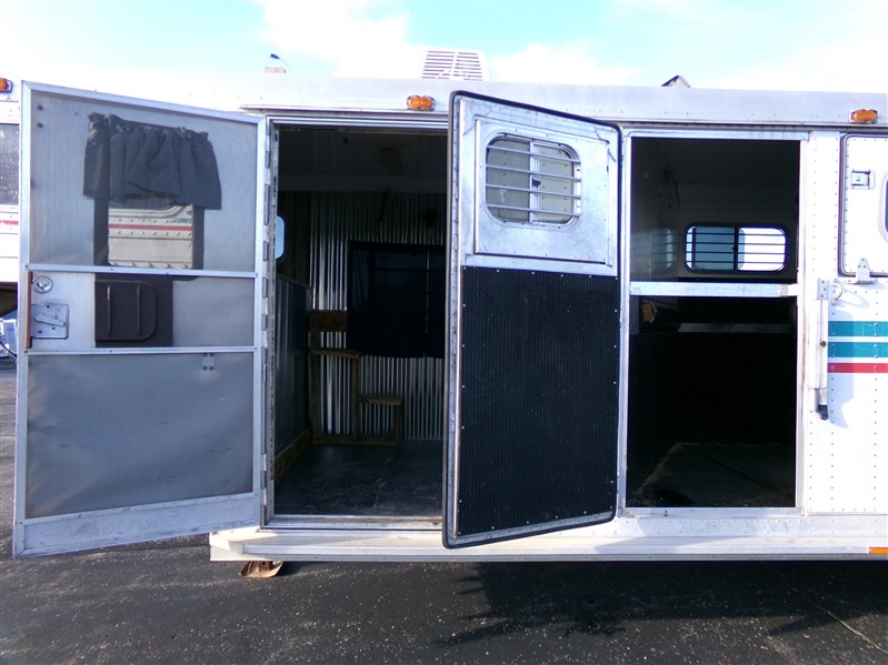 Trailer Photo 2