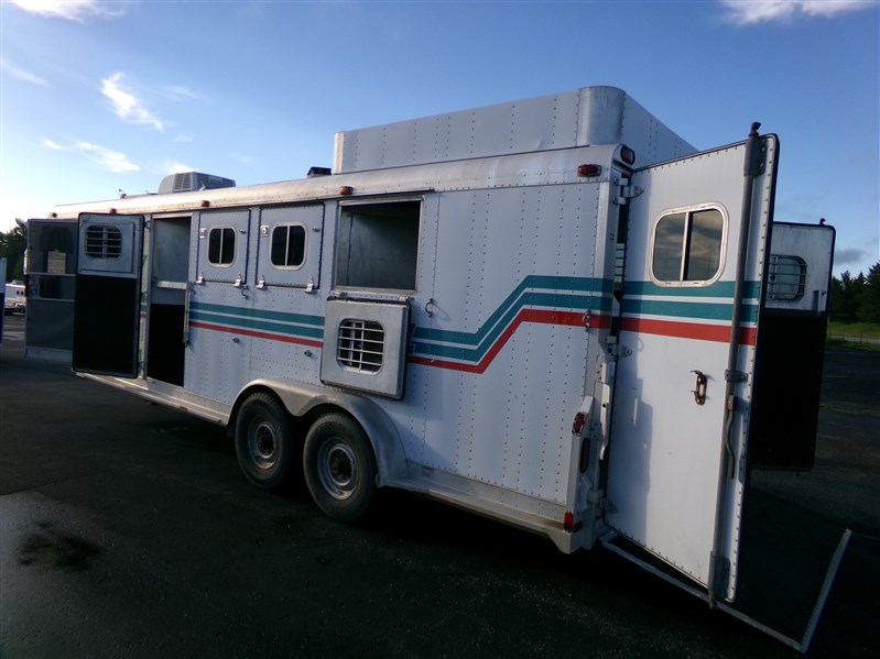 Trailer Photo 7