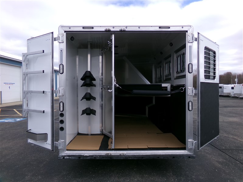 Trailer Photo 3