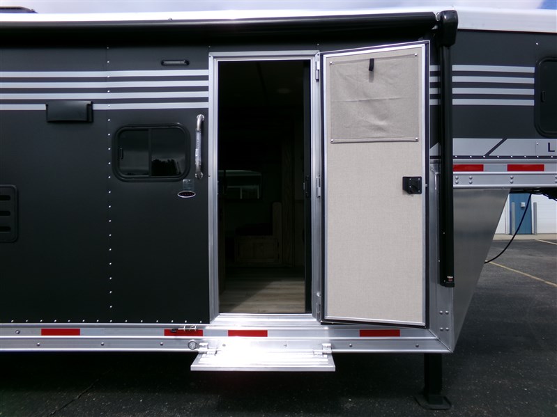 Trailer Photo 7
